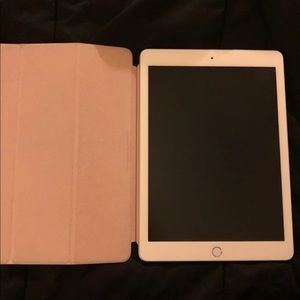 iPad 6 gen Silver 32gb + Apple Pencil